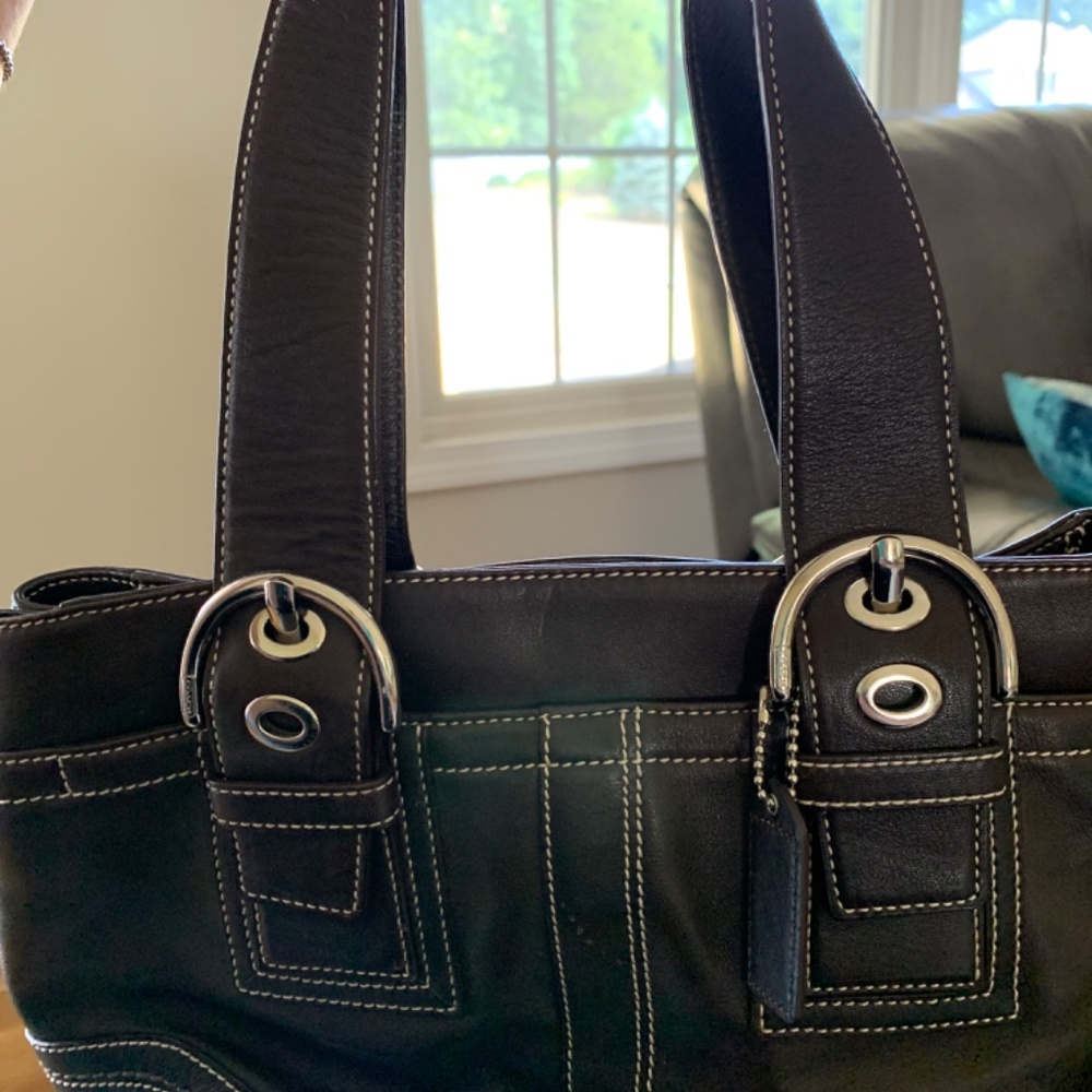 Coach - Picture 2 of 4